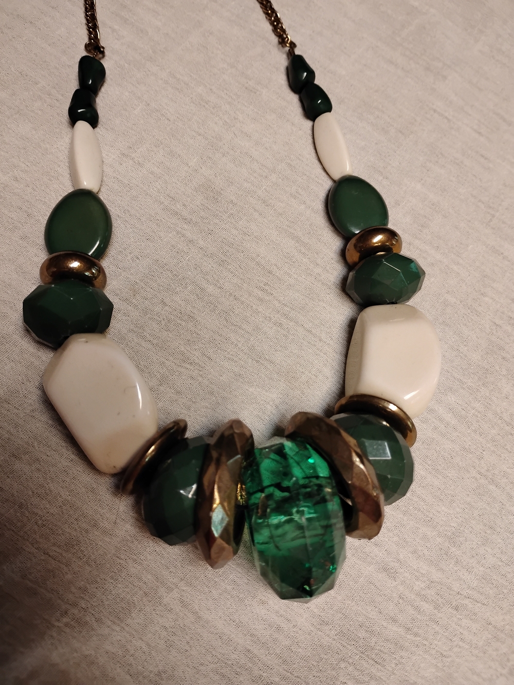 Green, White,& Gold Beaded Necklace
